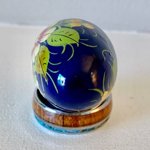 Indian Floral Hand Painted Quail's Egg - Picture 4 of 5